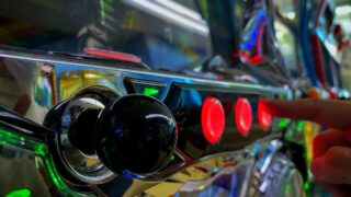 【2026年10月改正】外国人がパチンコ店・ゲームセンターなどで働けるように?資格外活動許可の運用変更を解説